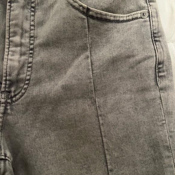 Express Skinny Stretch Jeans - Picture 7 of 9